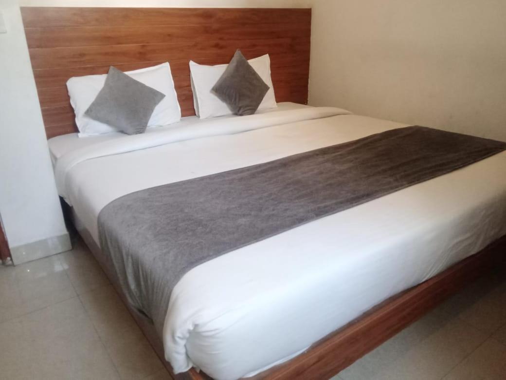 Triple One Hotel Tapovan Rishikesh,Near Laxman Jhula エクステリア 写真