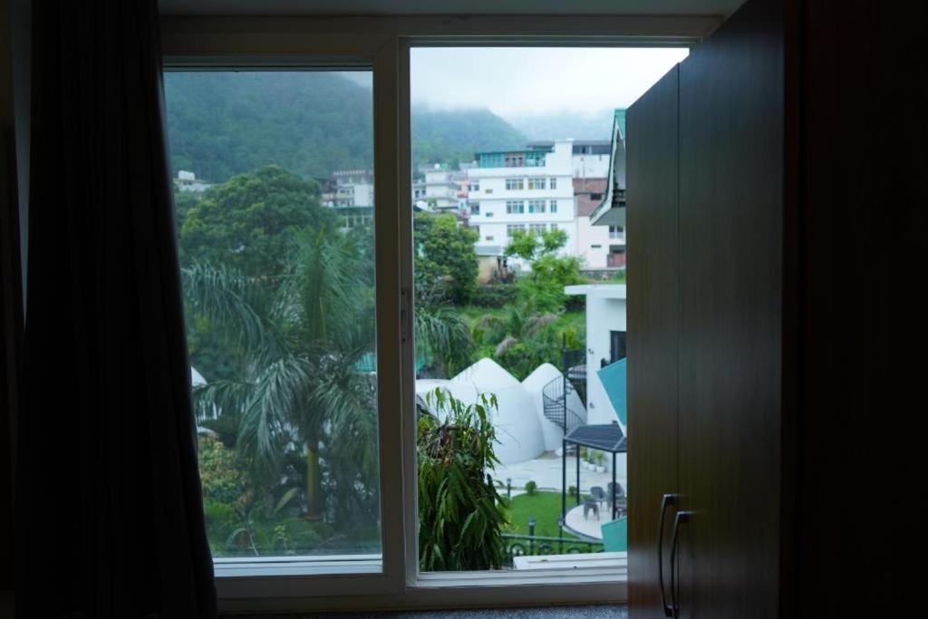 Triple One Hotel Tapovan Rishikesh,Near Laxman Jhula エクステリア 写真